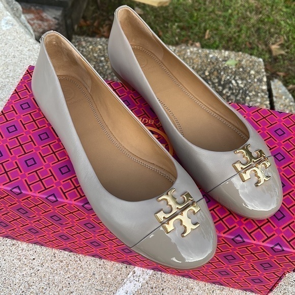 Brand new Tory Burch flat - Picture 1 of 5